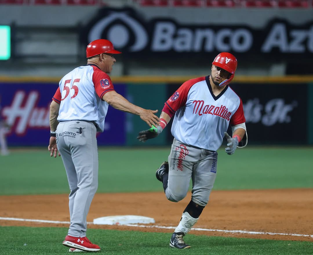 Juan Mora, quien fue formado por los Leones, es el Novato del Año de la LMB