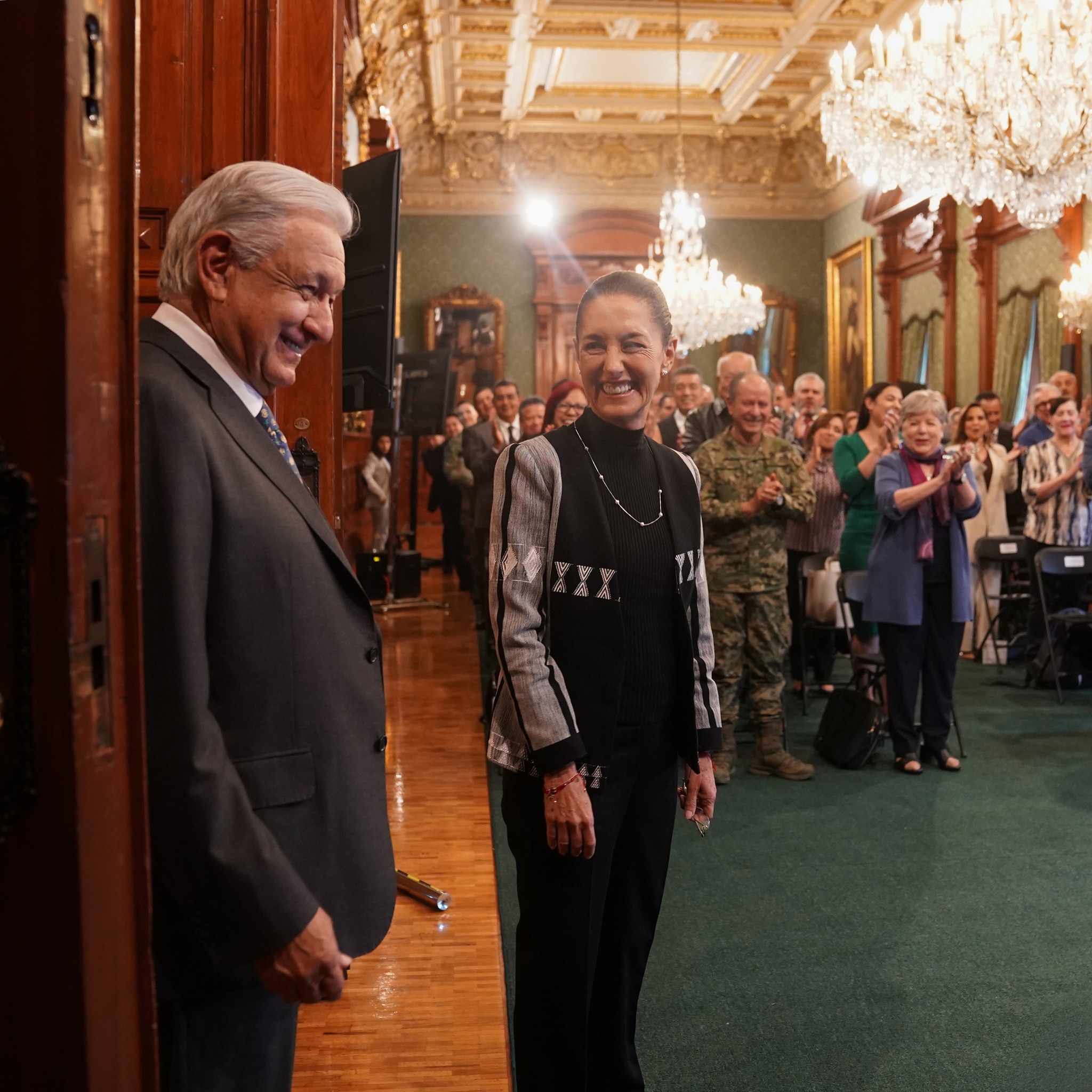 Reaparece AMLO: ''por el bien de todos, que regrese el otro Trump''