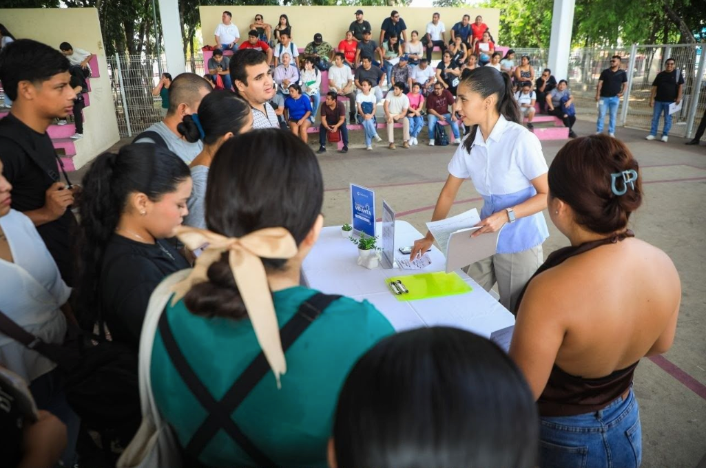 Ofertan más de 600 oportunidades laborales en feria del empleo de Playa del Carmen
