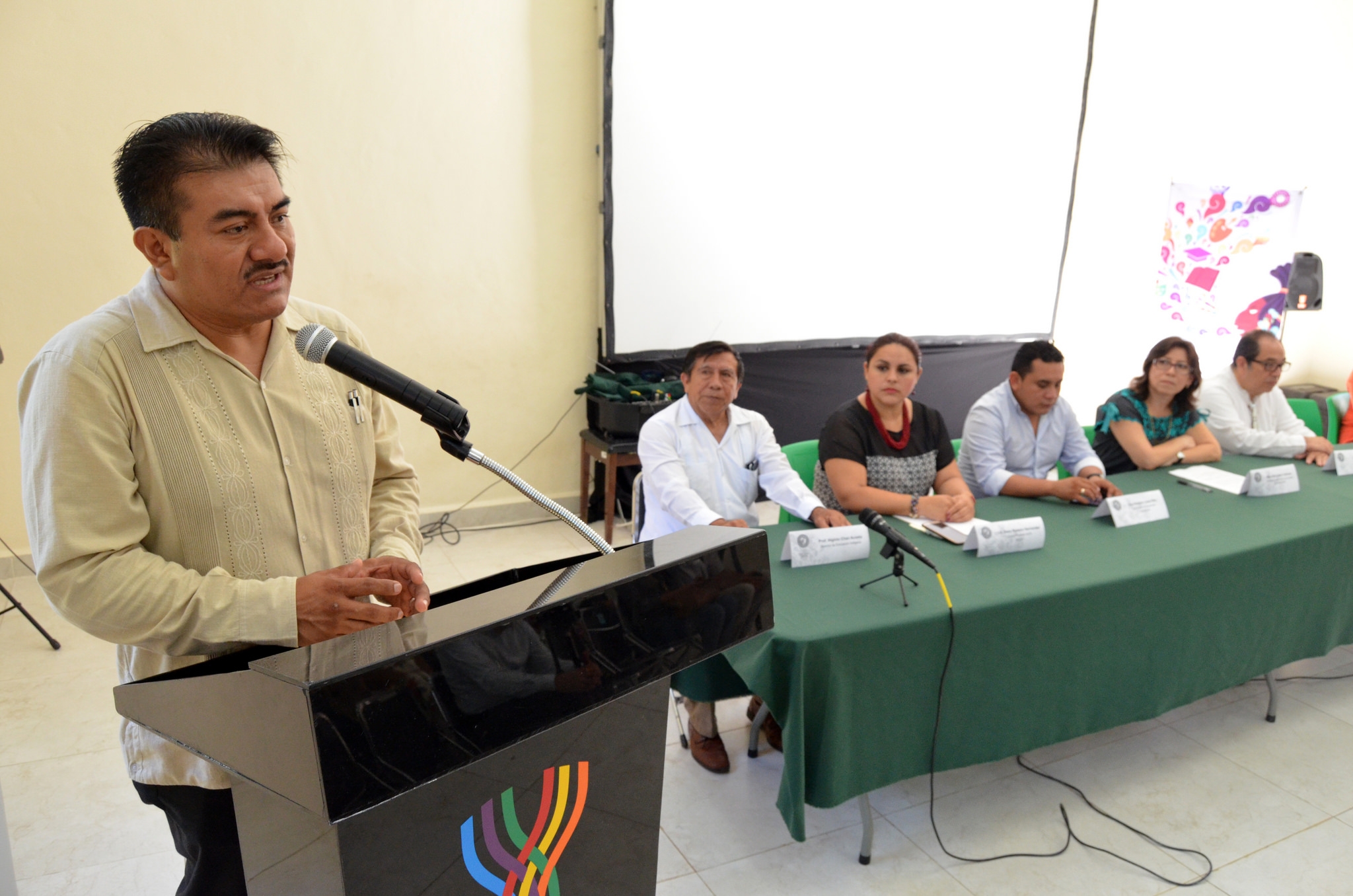 Encuentro de escritores mayas