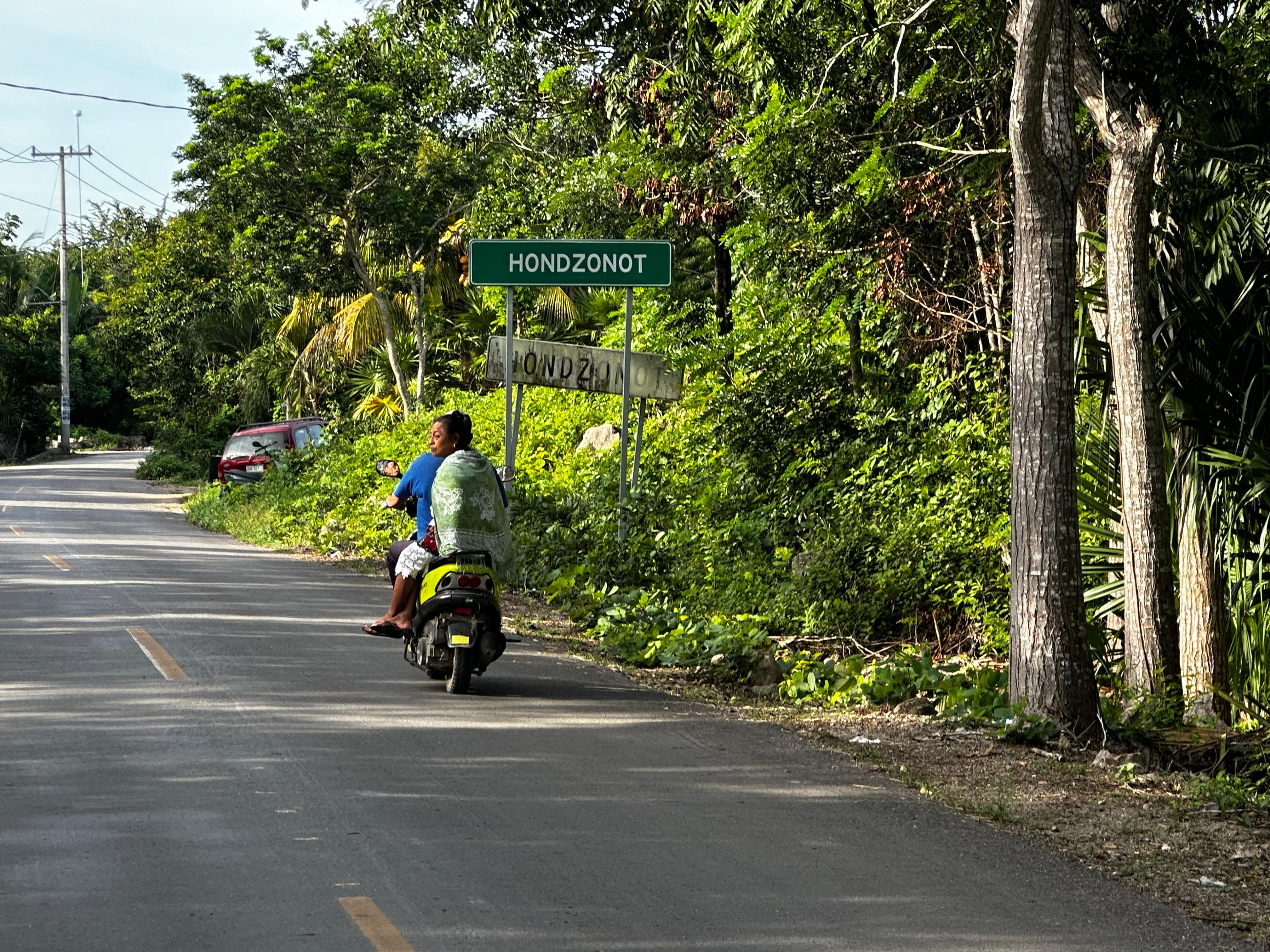 Estudiantes españoles apoyan en capacidad de autogestión turística de comunidades mayas