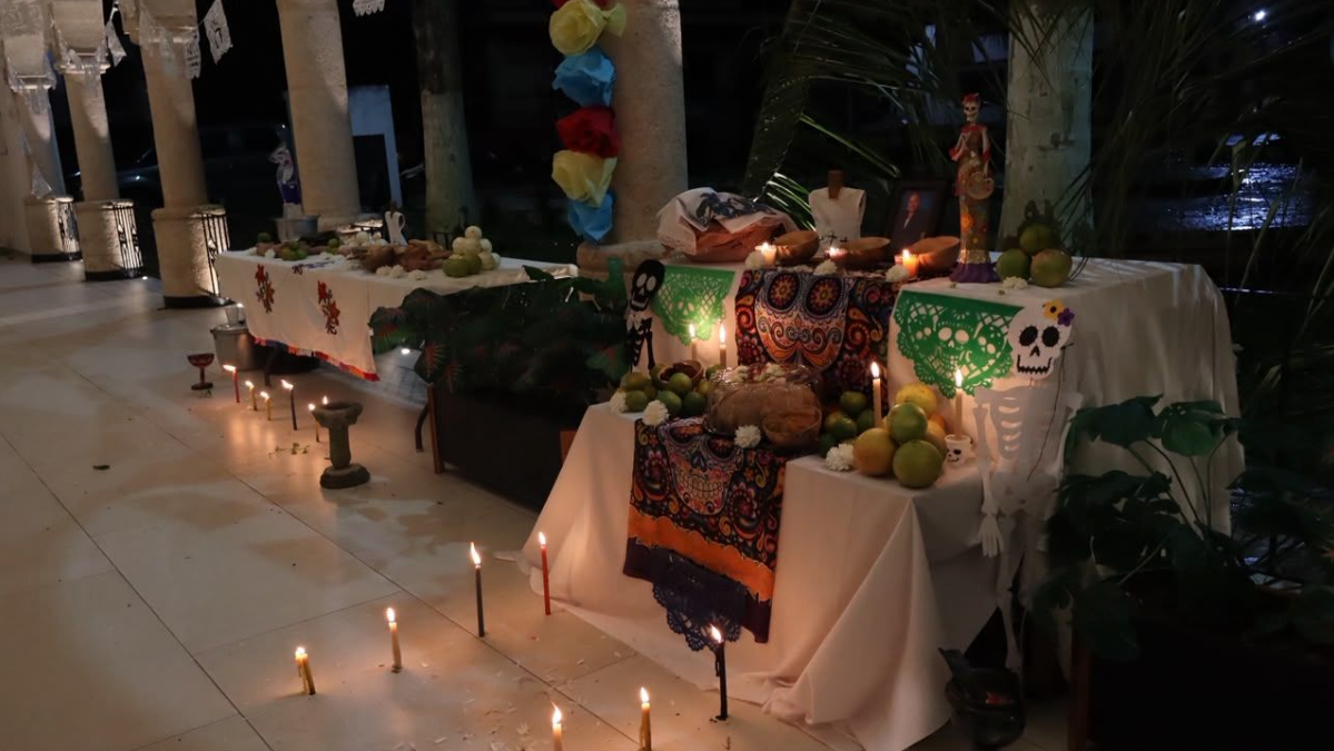 'Entre ánimas y leyendas' mantienen viva la tradición del Día de Muertos en Felipe Carrillo Puerto