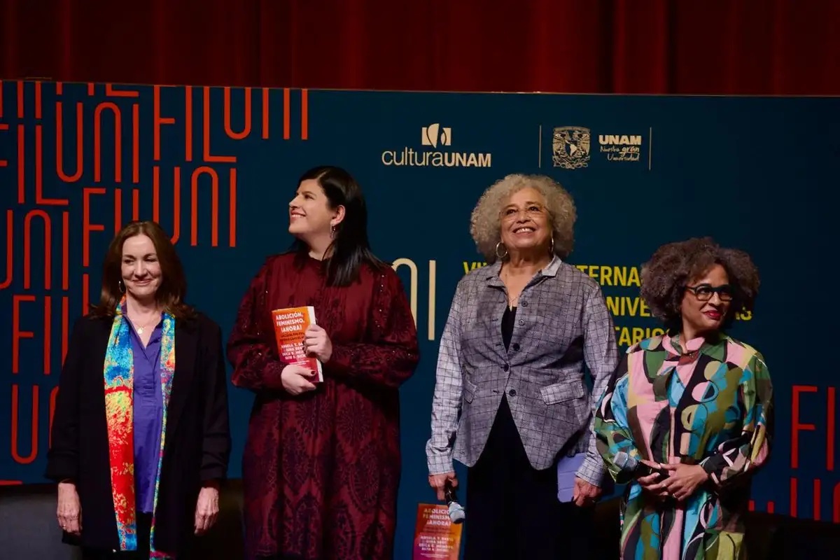 ''Ante embates fascistas y antifeministas'', la desesperanza no es opción: Angela Davis