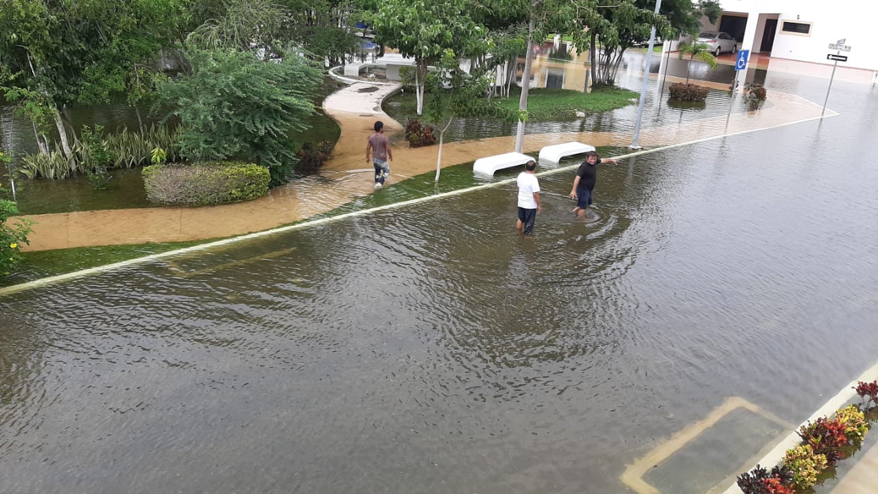 Vecinos de Gran Santa Fe continúan sufriendo afectaciones por ‘Delta’