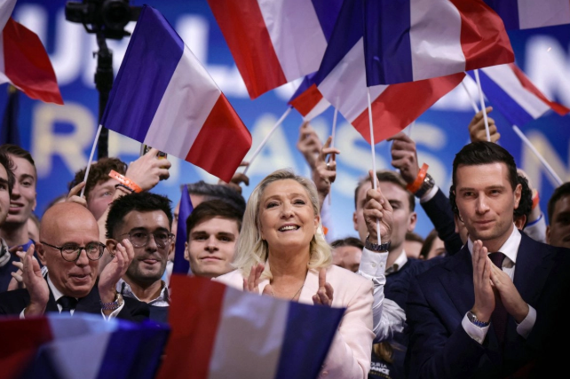 Le Pen arranca su campaña en Francia; va contra migrantes y la mexicanización