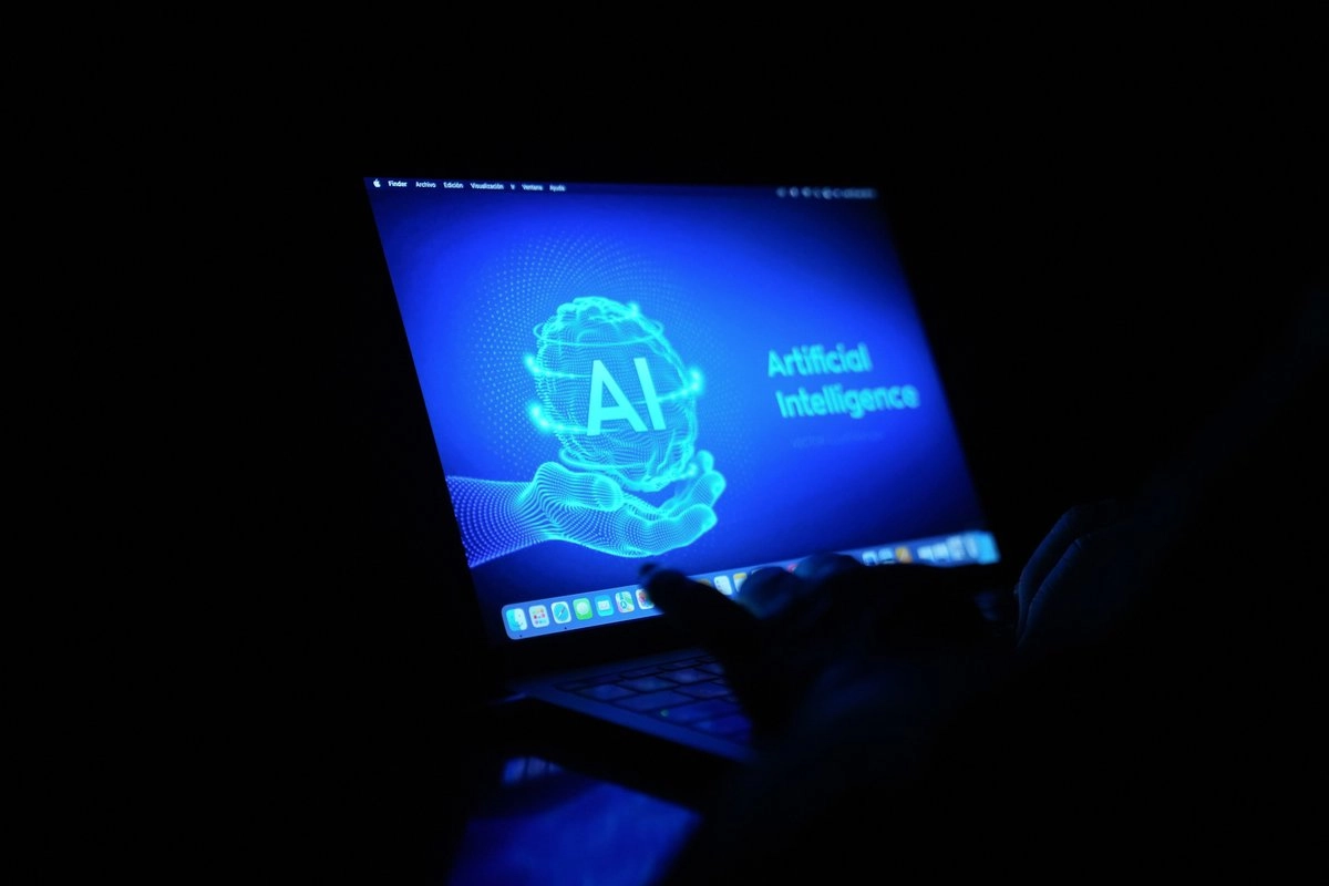 ‘Deepfakes’ e ‘infostealers’: la dupla que redefine el fraude digital en 2026