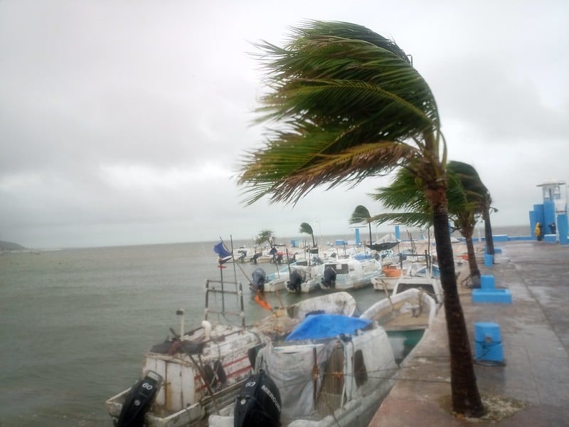 Frente frío afecta cambios de guardias en plataformas de la Sonda de Campeche