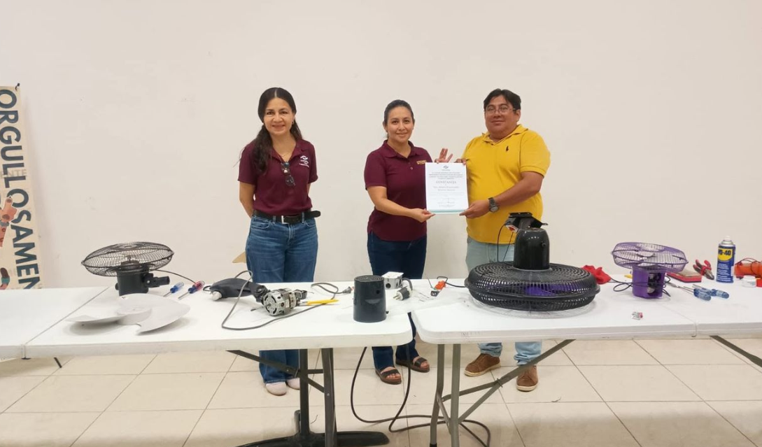 Conalep brinda capacitación social gratuita en la colonia Polvorín de Campeche