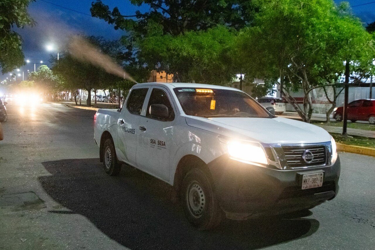 Arranca estrategia de fumigación para combatir al dengue en las colonias de Playa del Carmen