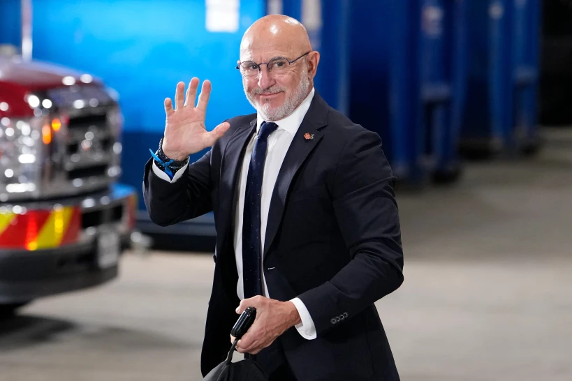 España asegura al técnico Luis de la Fuente con contrato hasta 2032