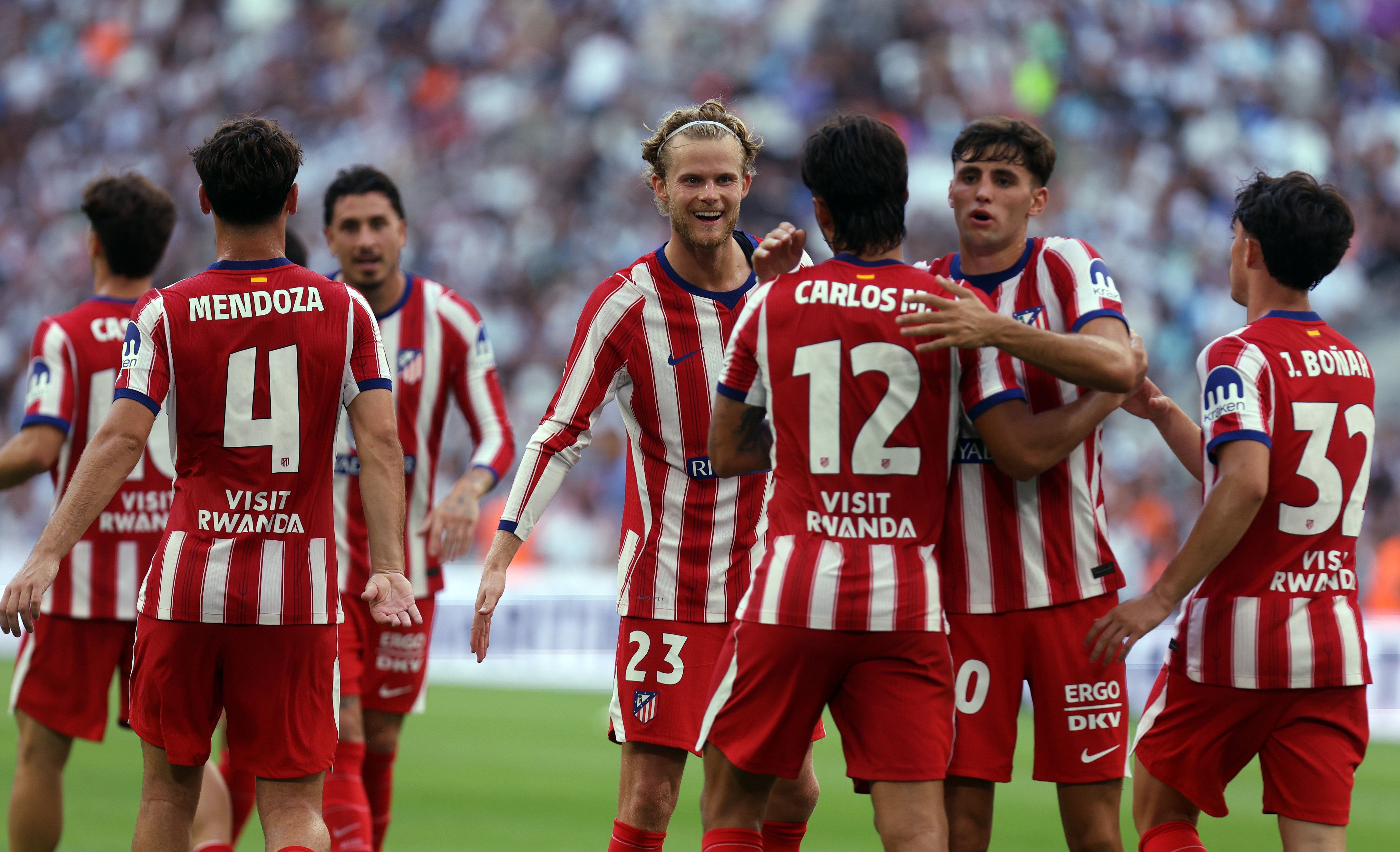 Sin Álvarez, pero con goles de Lee y Baena, el Atlético vence 2-0 al Málaga en La Liga