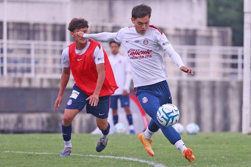 Ivar Sisniega elogia el trabajo de formación de las Chivas con el Tapatío 