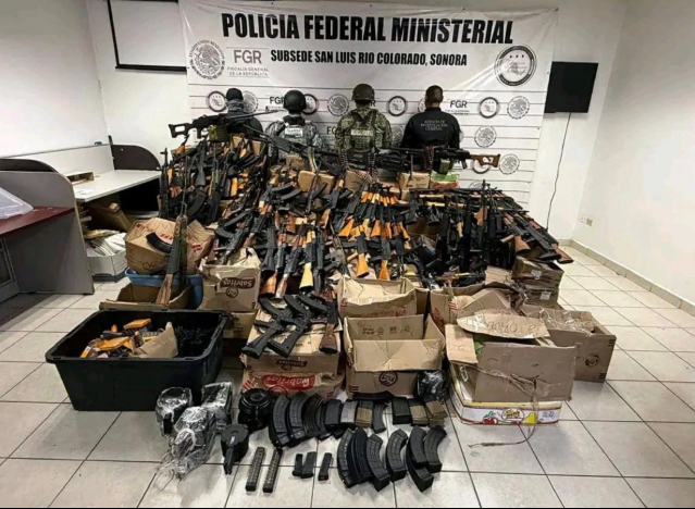 Aseguran bodega del 'Cártel' de Sinaloa con más de 272 mil cartuchos y 81 armas de fuego en Sonora