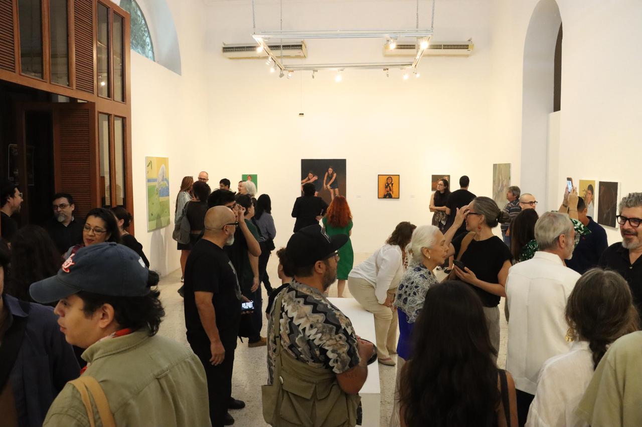 Inauguran ''La Estudiante de Praga'', exposición de Manuel Mathar en la galería del Callejón Teatro Peón Contreras