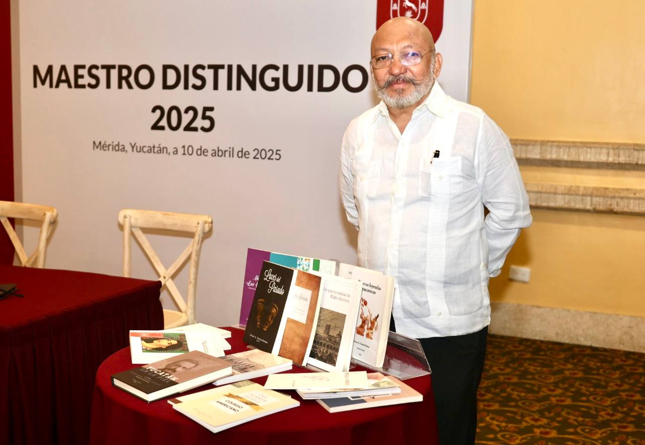 Óscar García Solana, el Maestro Distinguido de Yucatán que también es un master en ping pong
