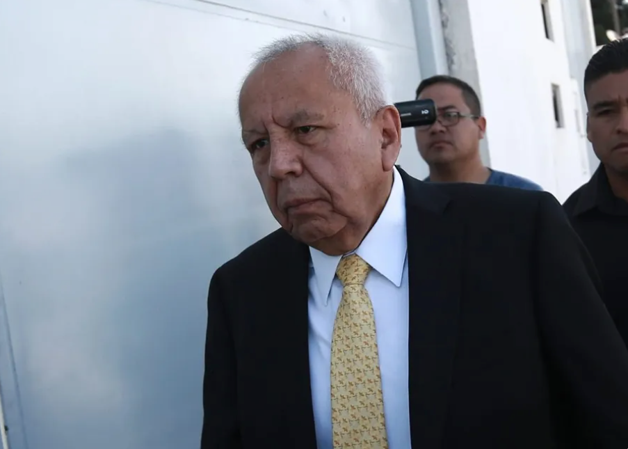 Exoneran a Francisco Garduño, ex titular del INM, por incendio en Juárez; decisión judicial protege a los poderosos: Ongs