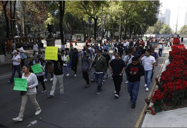 Marcha del Silencio convocada por la Generación Z reúne a menos de 300 personas en CDMX