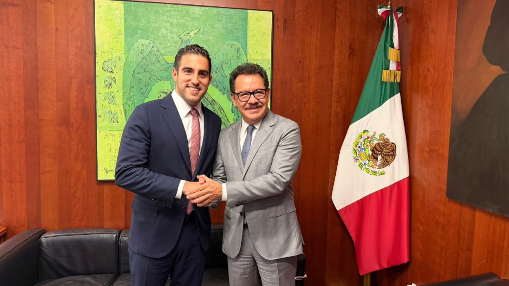 'Gino' Segura refrenda licencia indefinida al Senado