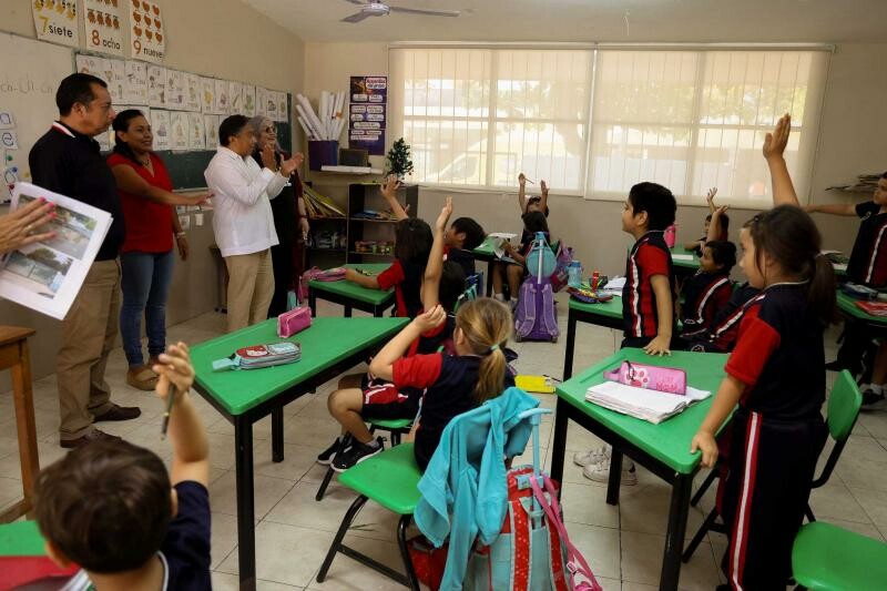 Más de 500 mil alumnos regresan a clases en Yucatán tras periodo vacacional