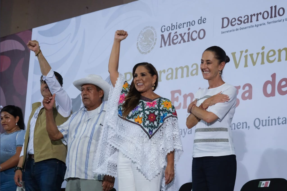 La presidenta Sheinbaum entrega 474 escrituras a familias de Playa del Carmen