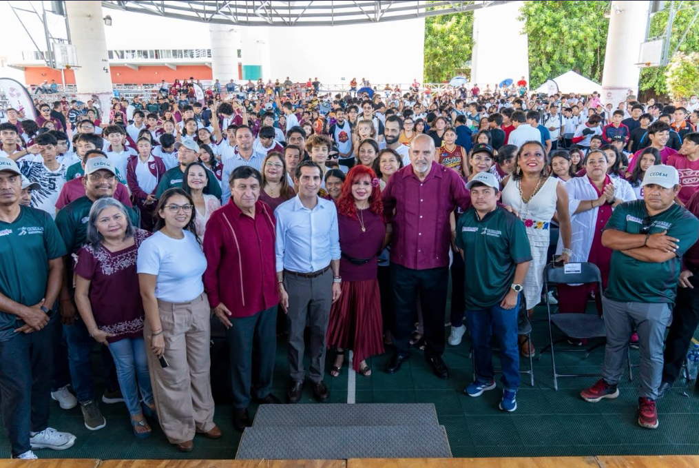 Entregan apoyos por más de 800 mil pesos para impulsar la activación física en Campeche