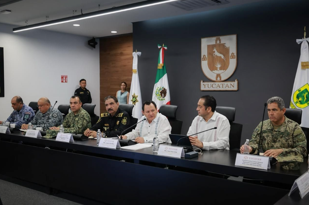 Díaz Mena llama a reforzar la coordinación en seguridad durante el periodo vacacional en Yucatán