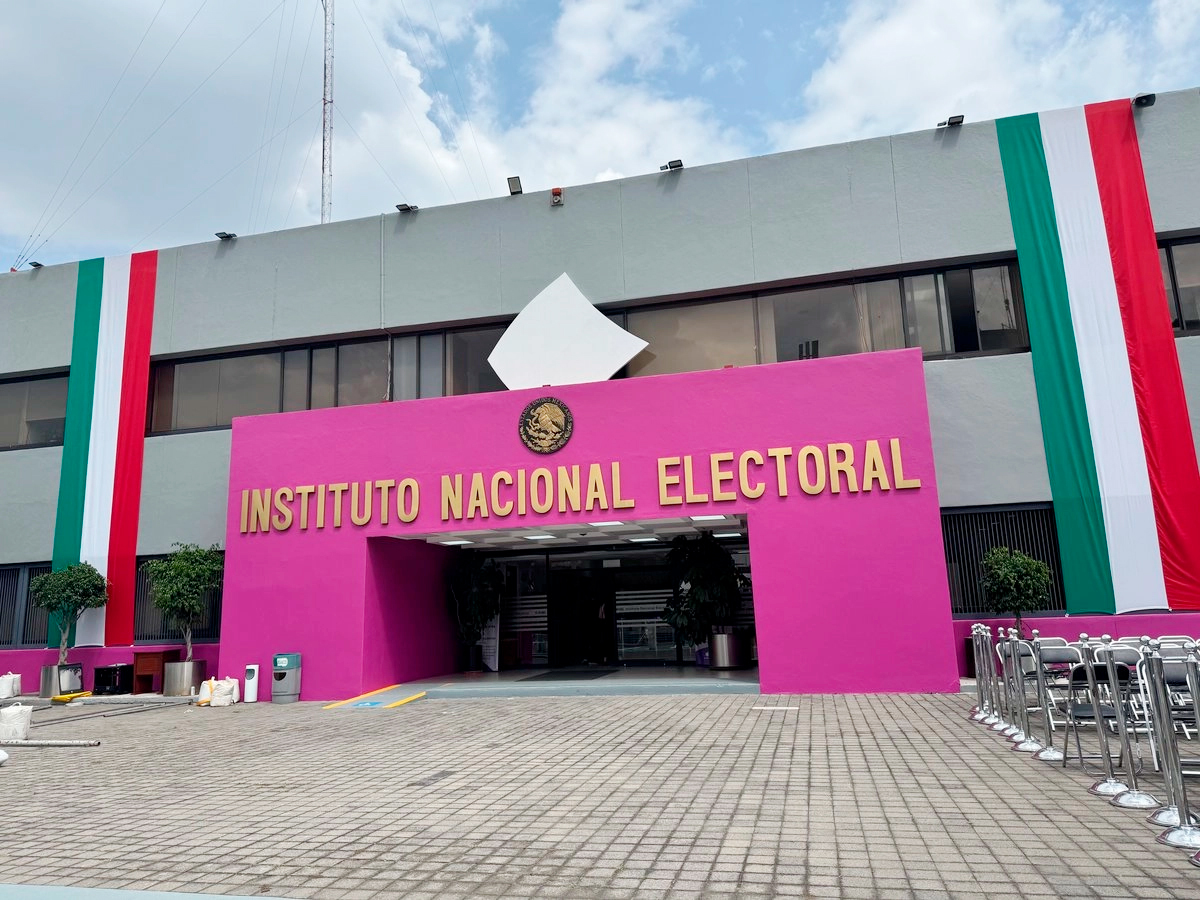 Taddei: bajo el peso del INE