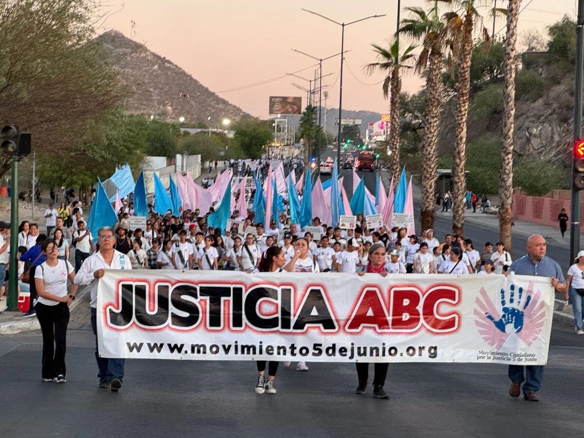 Detienen en Arizona a Sandra Téllez, socia propietaria de la Guardería ABC; víctimas exigen su extradición