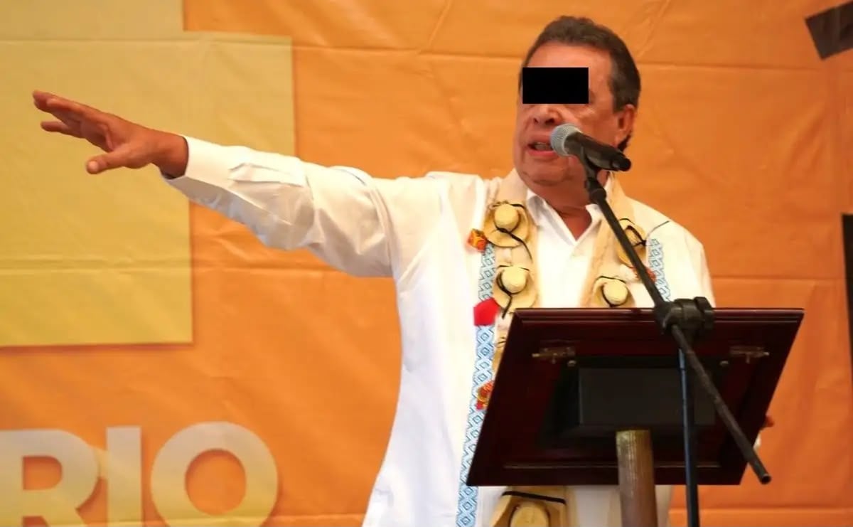Aguirre, ex gobernador de Guerrero, comparece por caso Ayotzinapa; FGR busca fincarle desaparición forzada y obstrucción