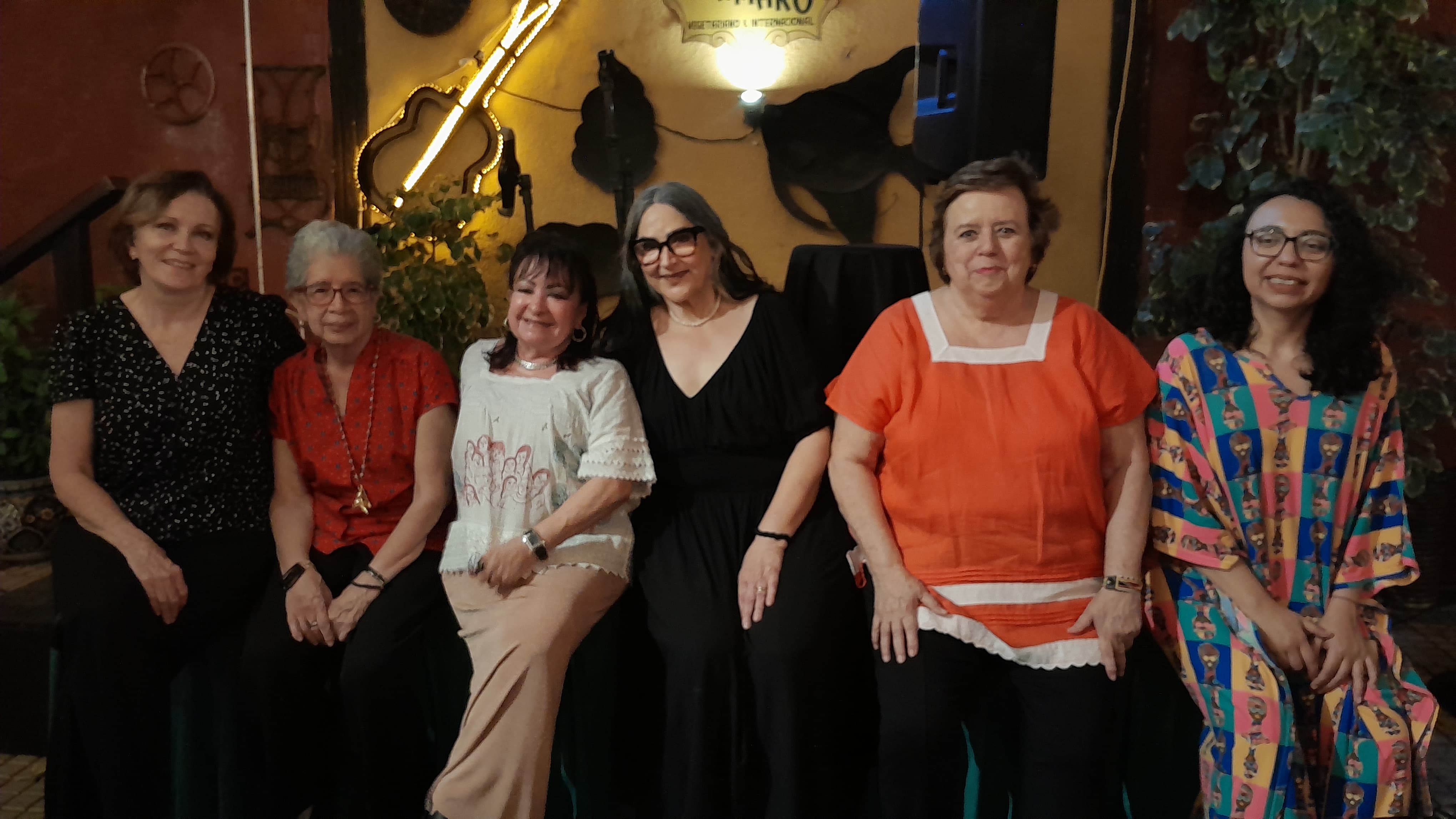 ‘Hechuras de Mujer’: Cómo conmemorar el 8M a través del arte en el restaurante Amaro 