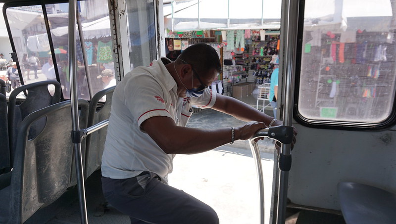 Inician horarios escalonados de movilidad para sectores laborales en Mérida