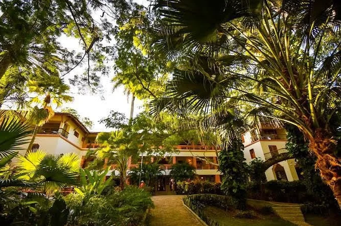 Barbachano pierde la posesión de los hoteles Mayaland y The Lodge en Chichén Itzá