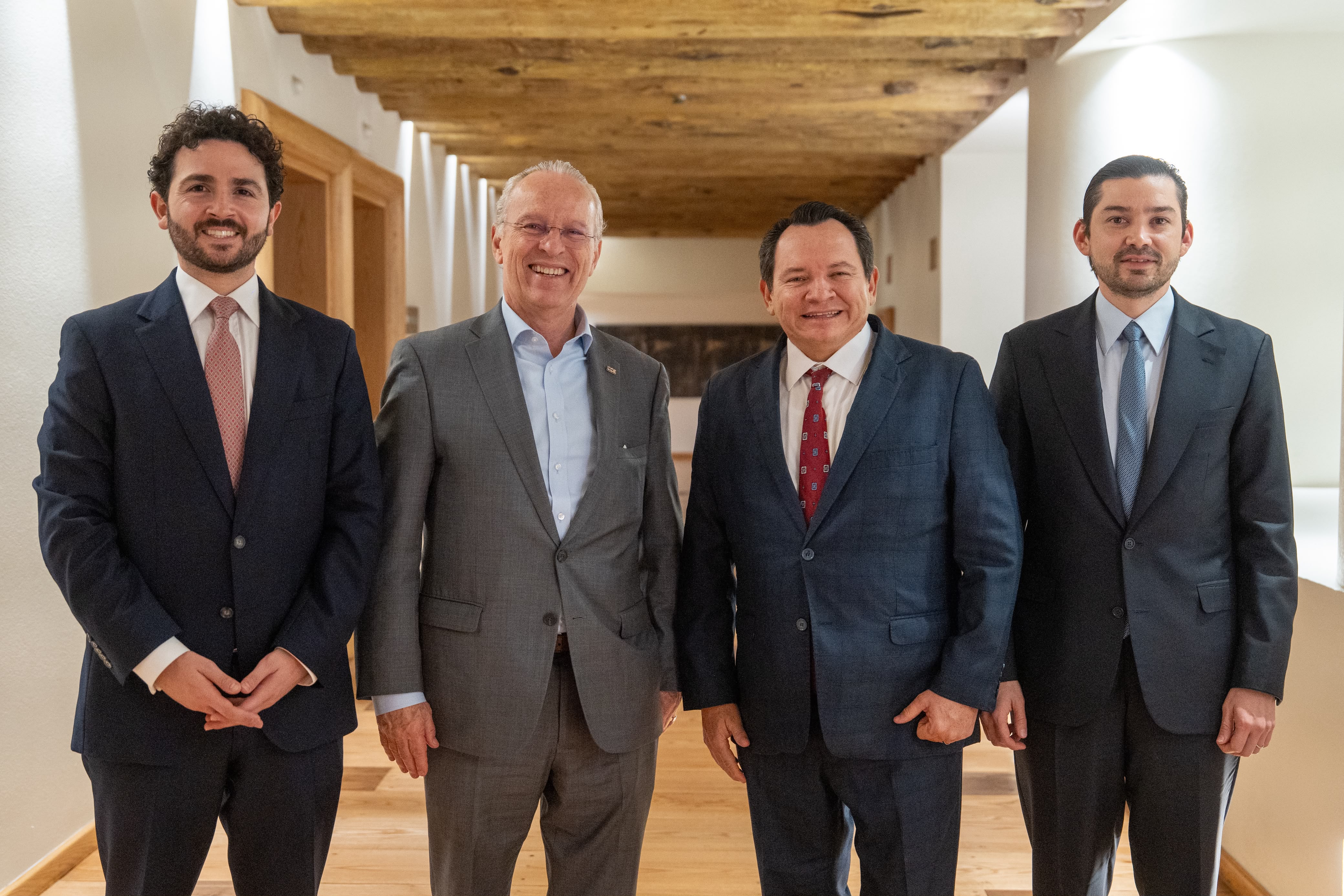 Joaquín Díaz Mena presenta ante el CCE proyectos estratégicos de Yucatán 