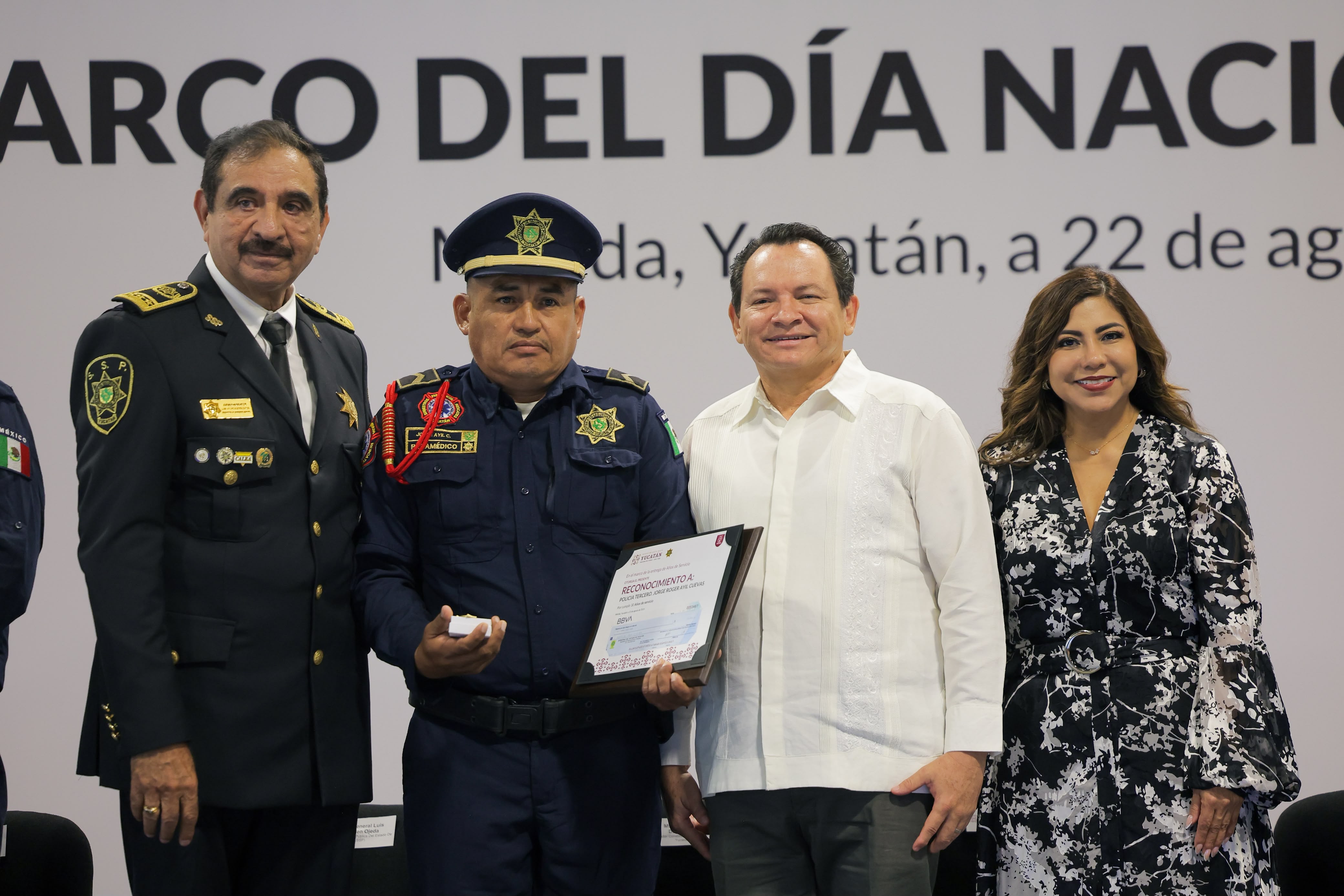 Yucatán fortalece cuerpos de emergencia con 31 nuevas ambulancias