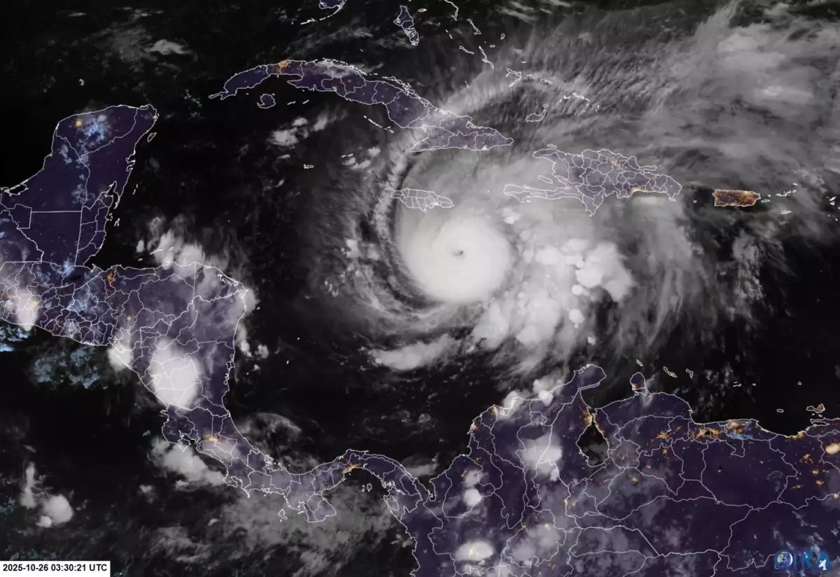 'Melissa' se transforma en huracán de categoría 5 y pone en alerta a Jamaica