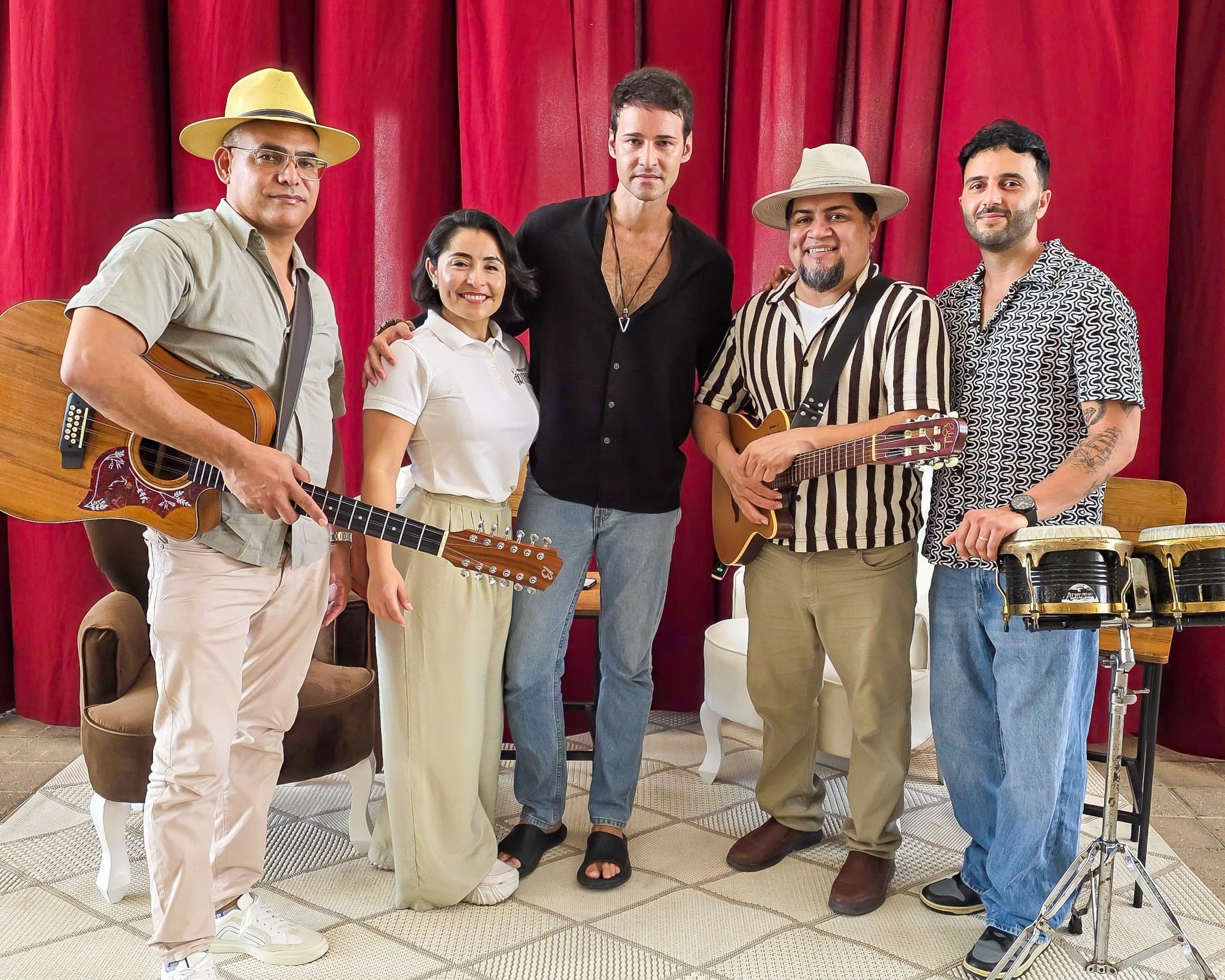 ''Boleritos'' llevan la música romántica a Cancún 