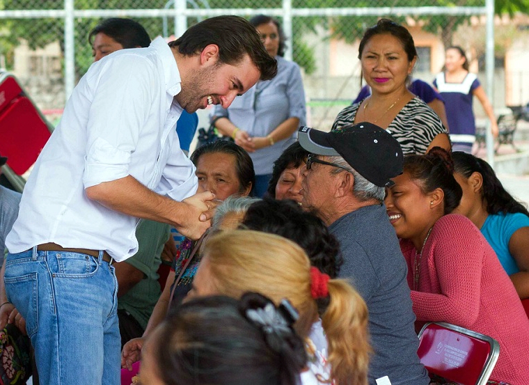 Gamboa Miner visita municipios  yucatecos