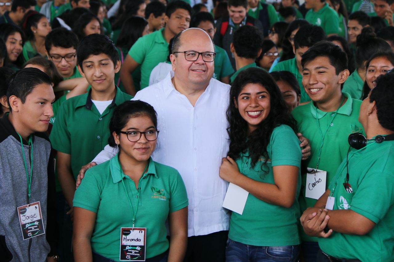 Médicos de la T-1 salvan a niño víctima de explosión en Kanasín