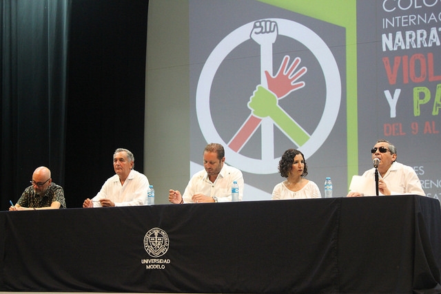 Exponen paz y violencia en coloquio internacional