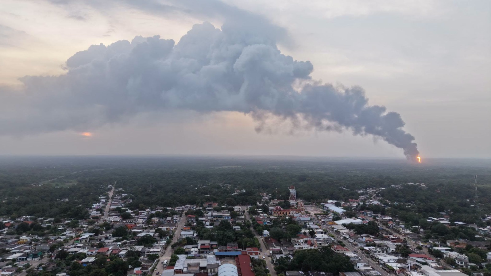 Explosión de planta de sal en Jáltipan, Veracruz, deja tres muertos; evacuan a comunidades