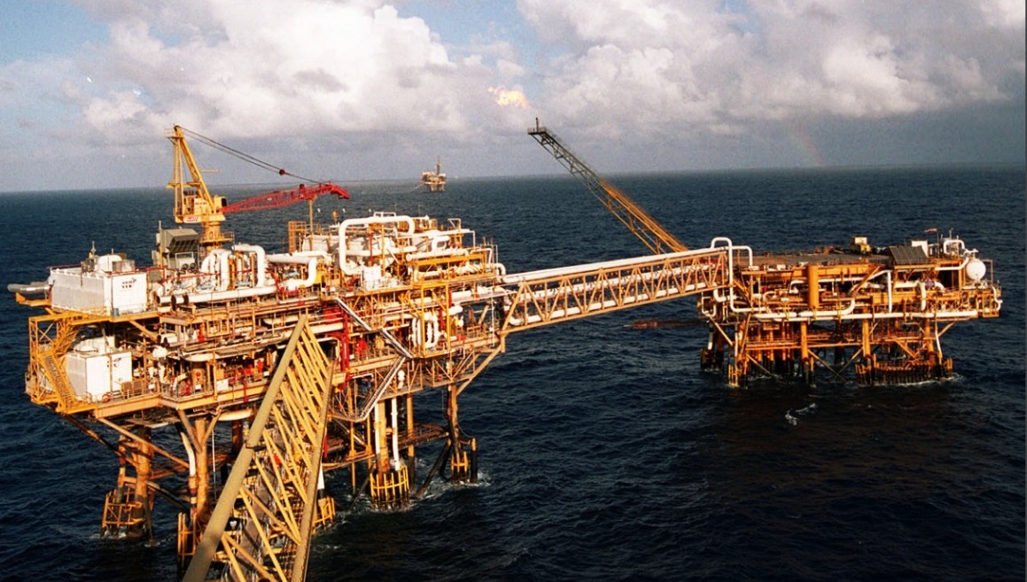 Reportan incendio en plataforma petrolera Abkatún, en la Sonda de Campeche