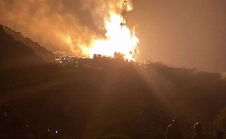 Incendio por fuga de gas en pozo petrolero de Las Choapas alarma a pobladores