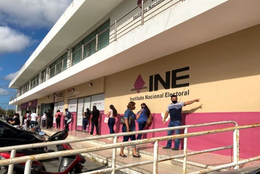 INE aplica examen nacional para cubrir vacantes rumbo al proceso electoral 2026-2027