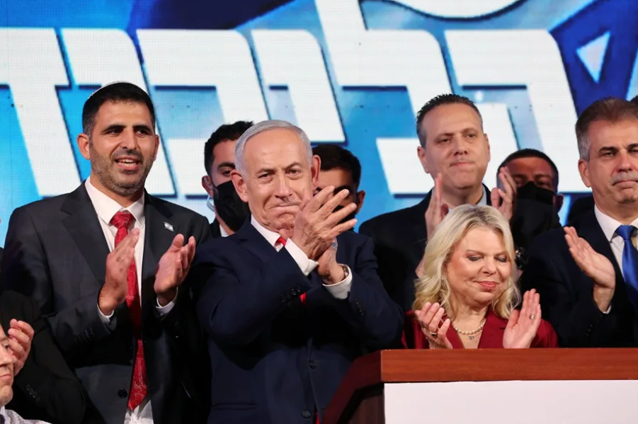 Netanyahu gana elecciones en Israel pero su bloque no logra mayoría, según recuento final