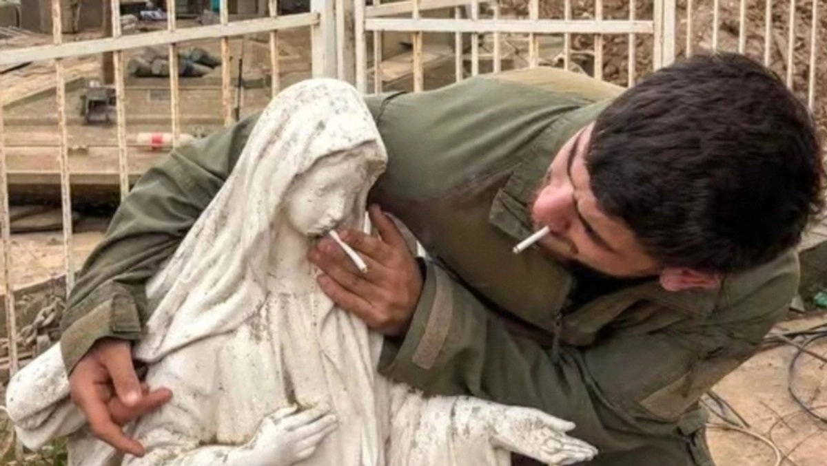 Encarcelan a soldados israelíes por burlarse de estatua de la Virgen en Líbano