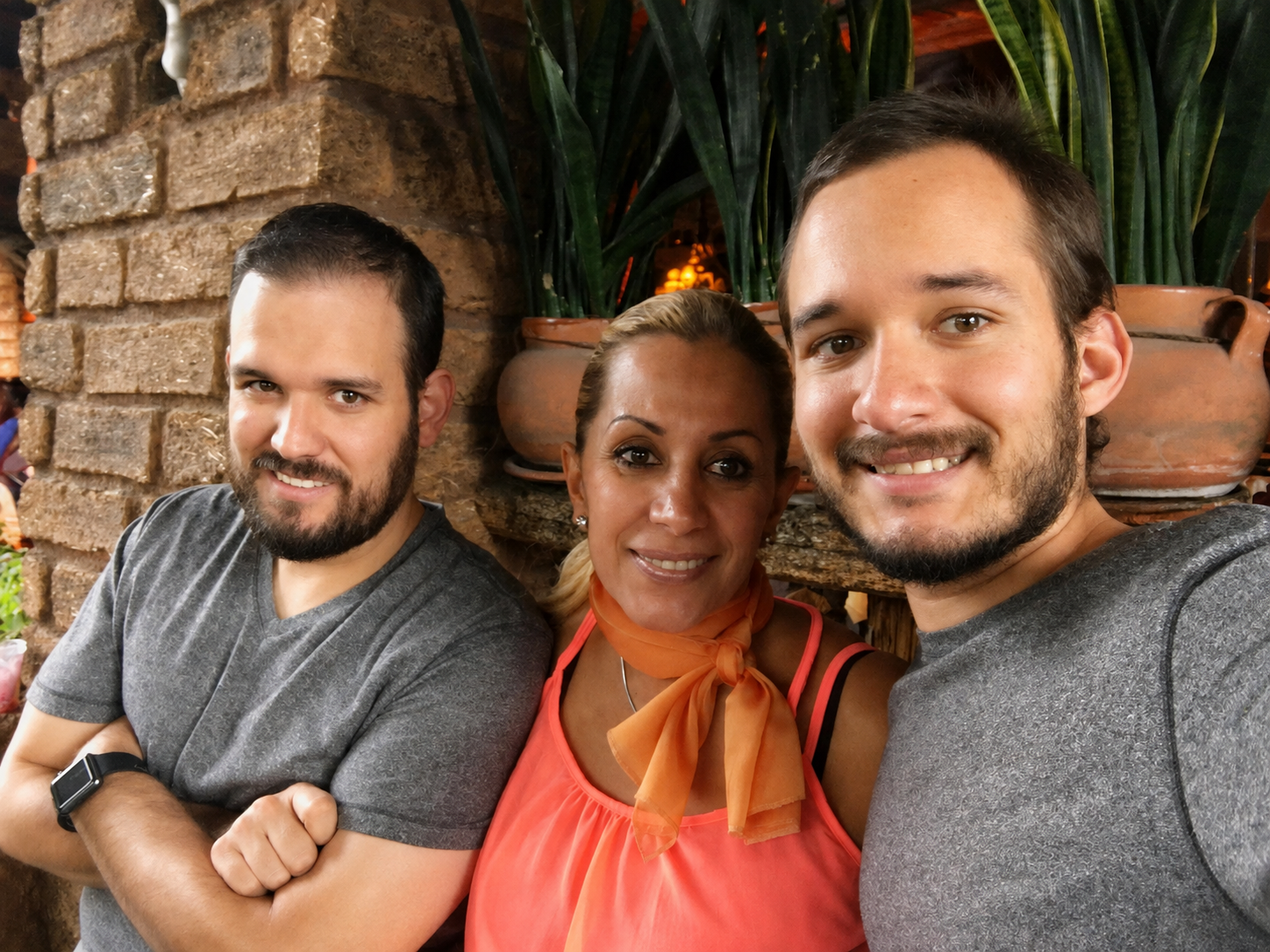Hermanos yucatecos con síndrome de Usher recaudan fondos para preservar la visión