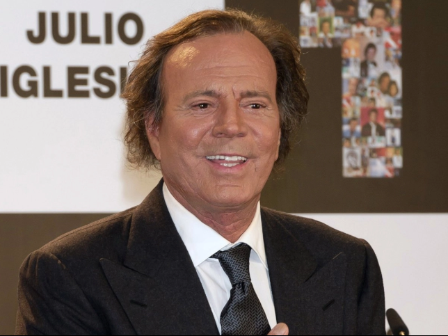 Dos mujeres acusan al cantante Julio Iglesias de abuso sexual