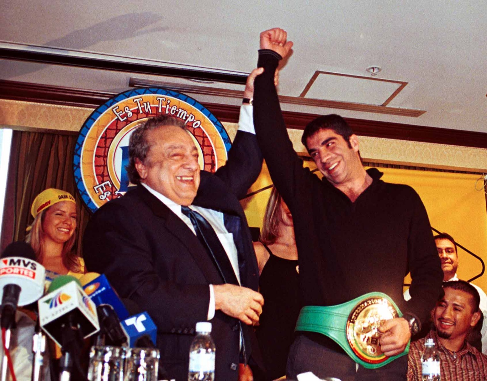 Muere Jorge Kahwagi Macari, exdiputado, empresario y boxeador