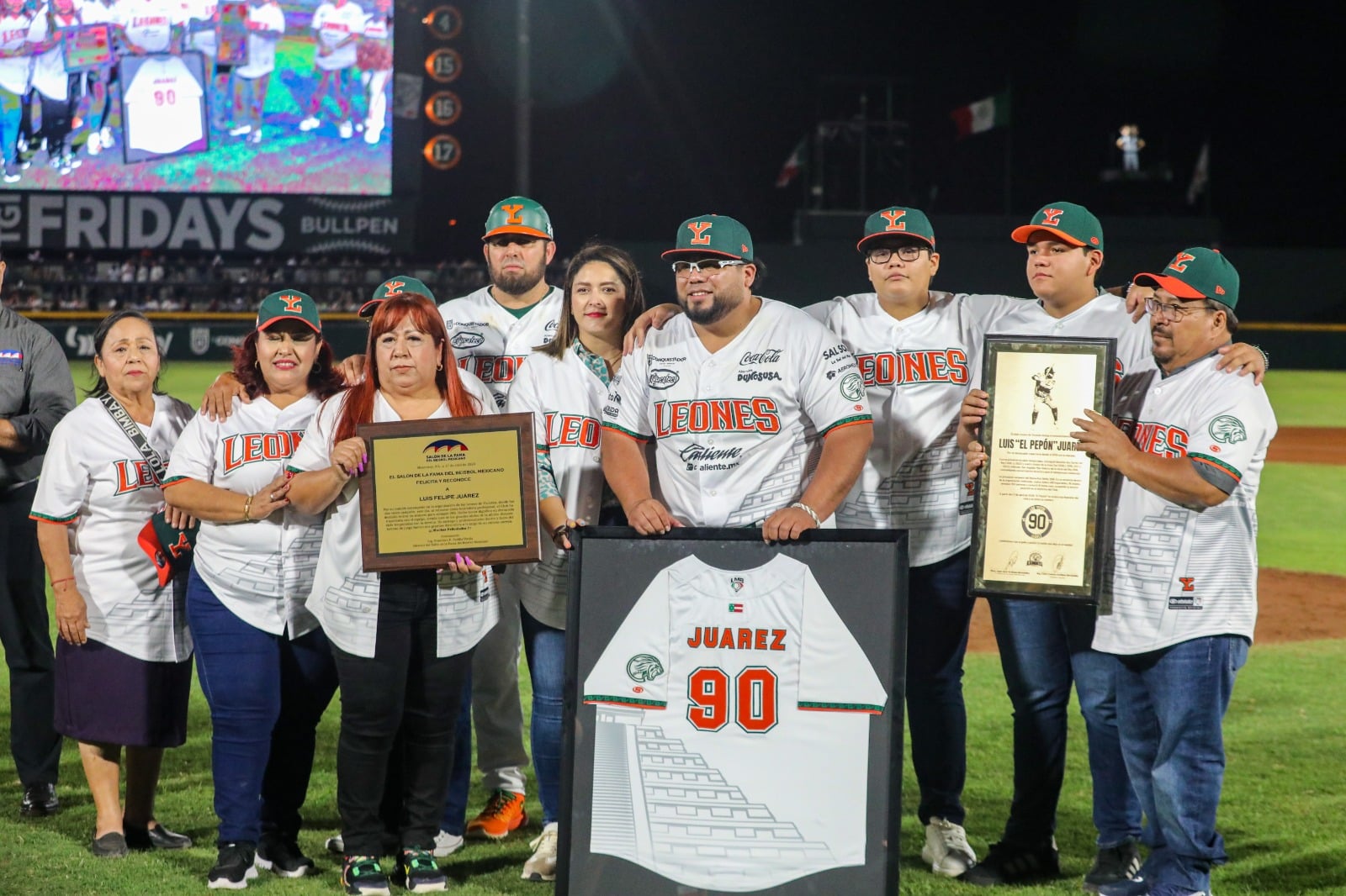 Pepón Juárez entra a la eternidad: los Leones de Yucatán retiran el número 90