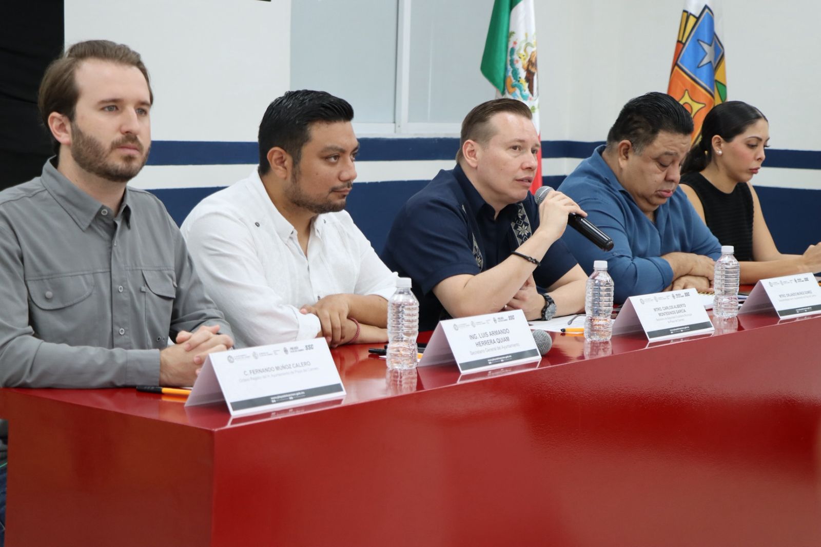 Jubilan a 14 policías de Playa del Carmen con más de 20 años de servicio